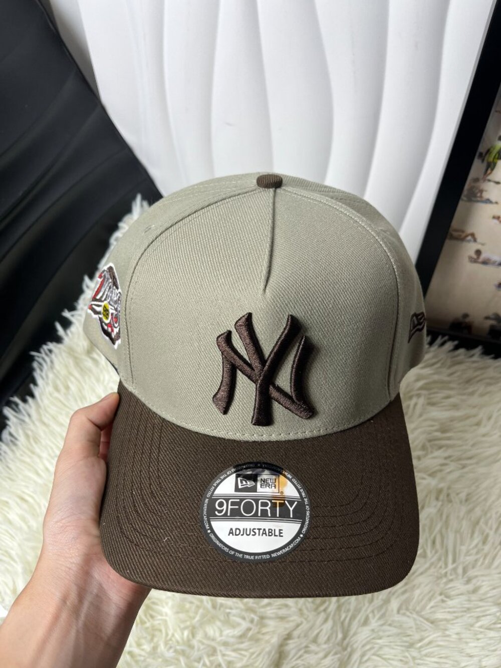 New Era NY Yankees 9FORTY Beige Brown Racing Patch Adjustable Cap